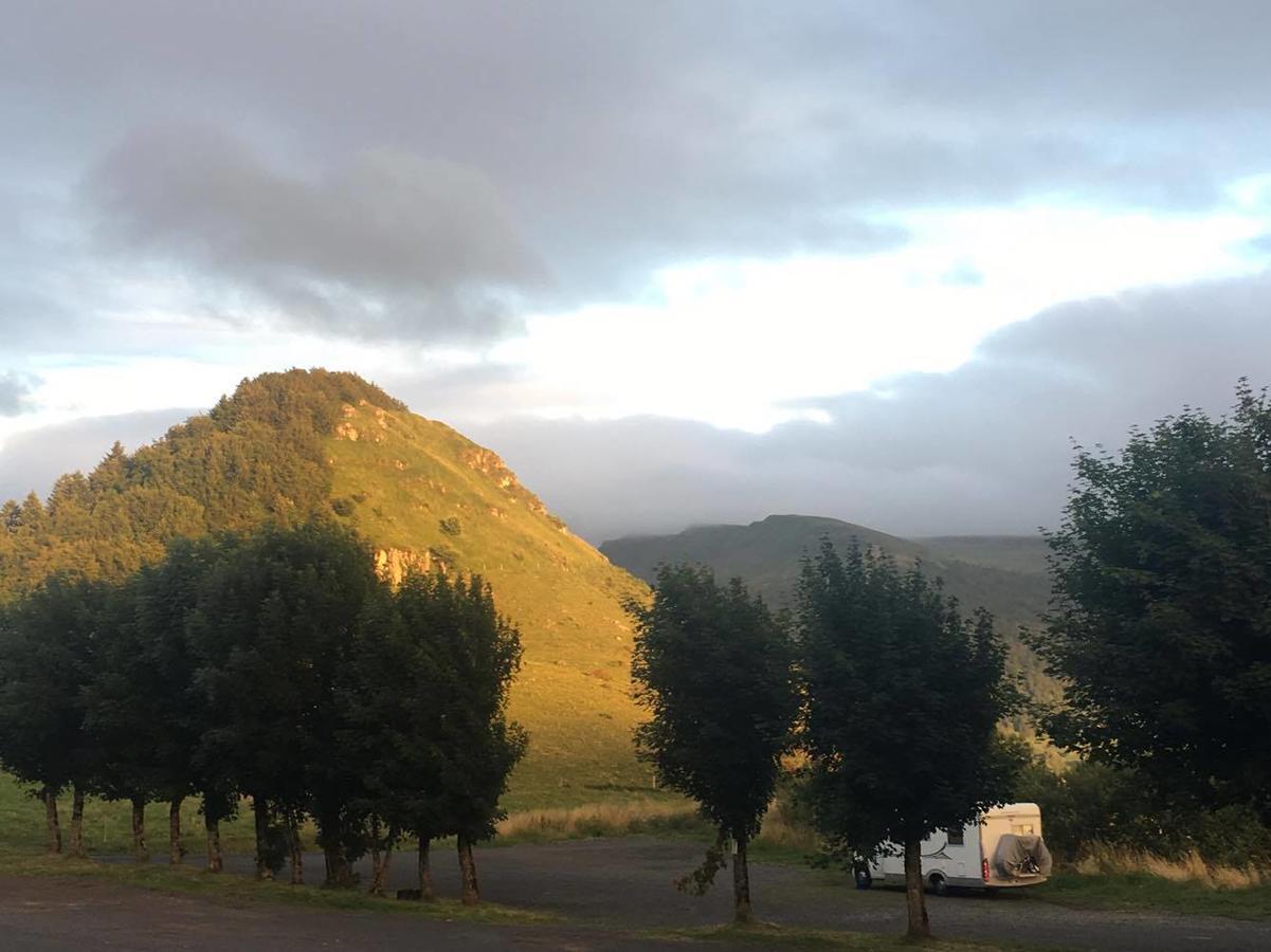Auberge Du Col De Neronne Hotel Le Falgoux ภายนอก รูปภาพ